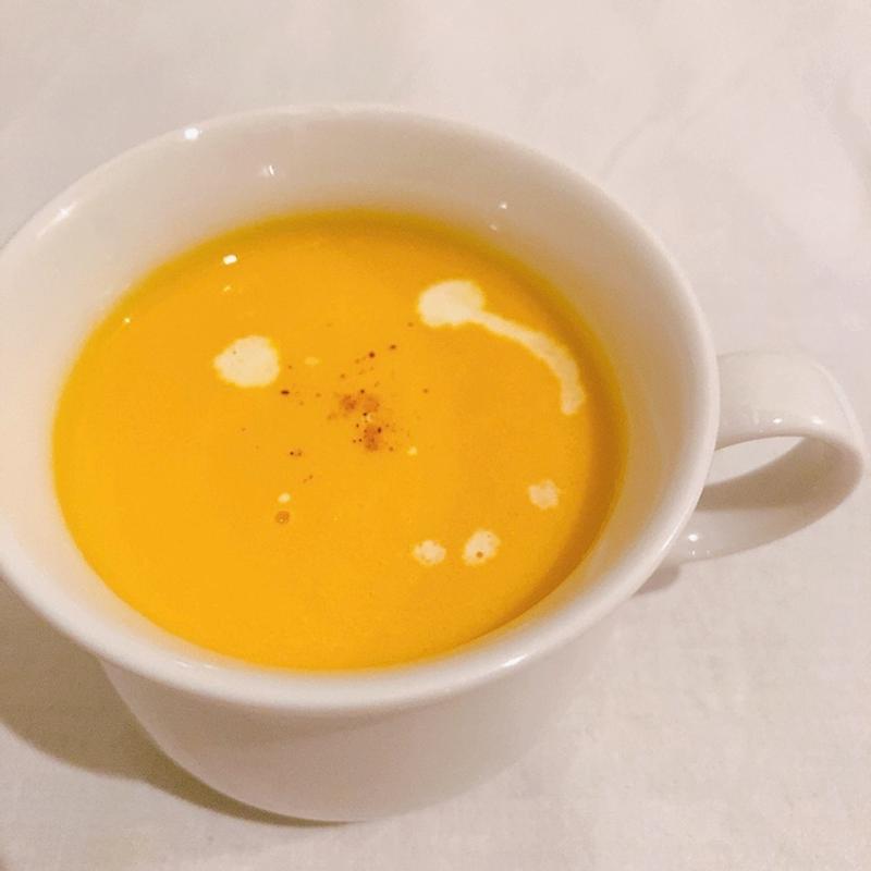 人参と生姜のポタージュ（クリスマスランチ）(キプフェル)