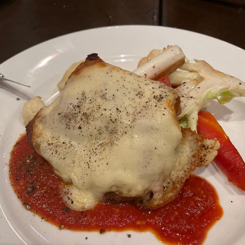 鶏もも肉のピッツァイオーラ（ピッツァ職人）風(コロッセオ 中目黒)