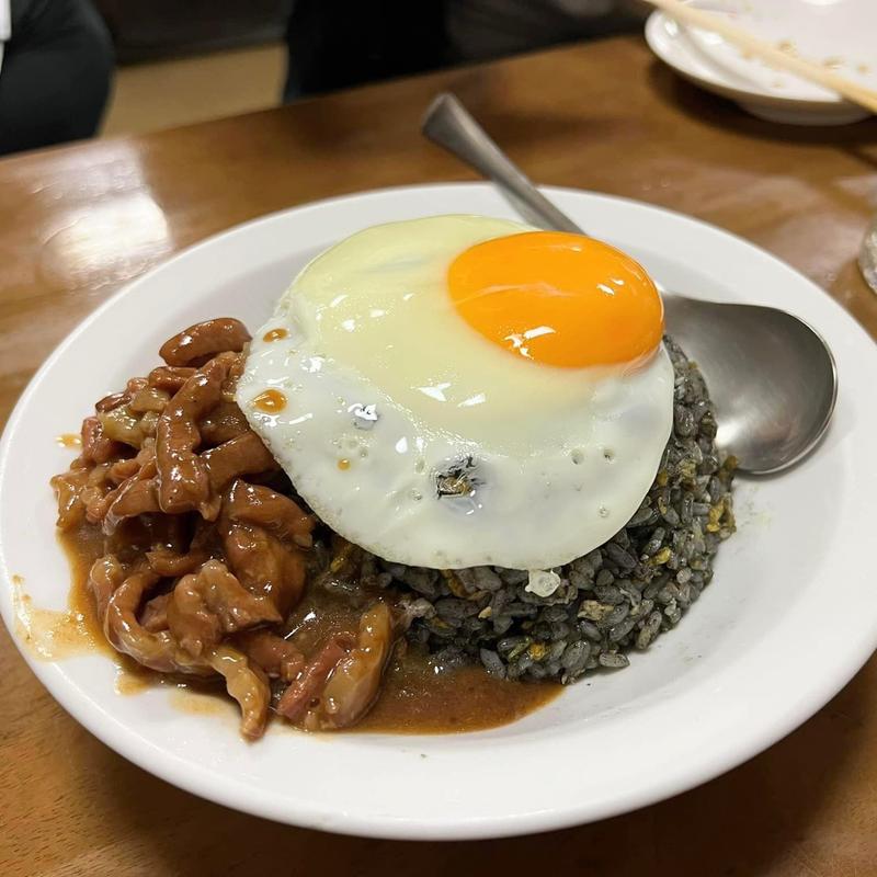 肉チャーハン ブラック(北海屋)