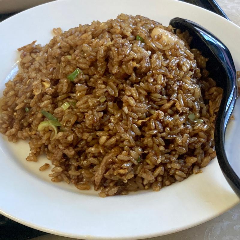 黒チャーハン(屯舎 華)