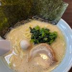 (横浜家系ラーメン 厚木インター 魂心家)