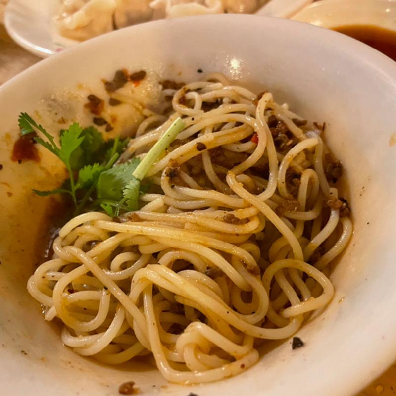 四川担々麺(水餃子 青島食堂)