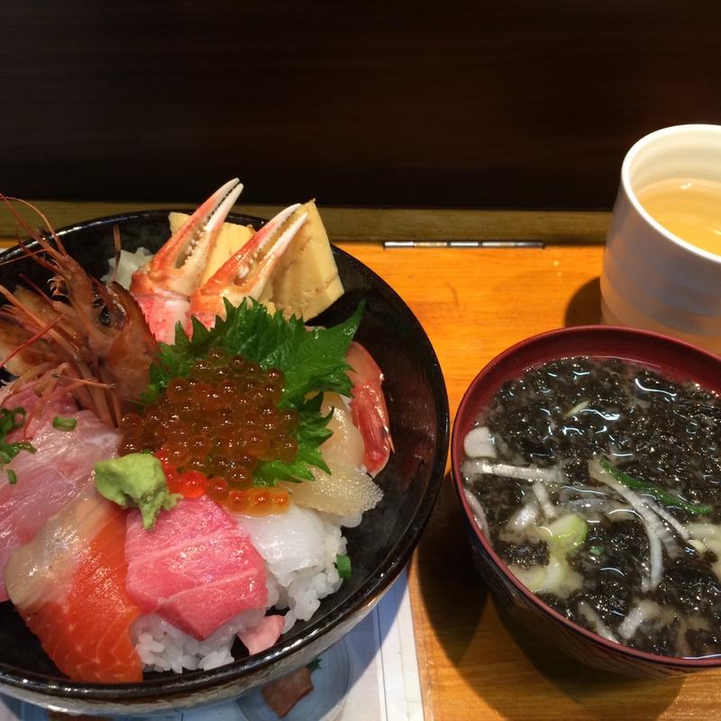海鮮丼(市場すし （いちばすし）)