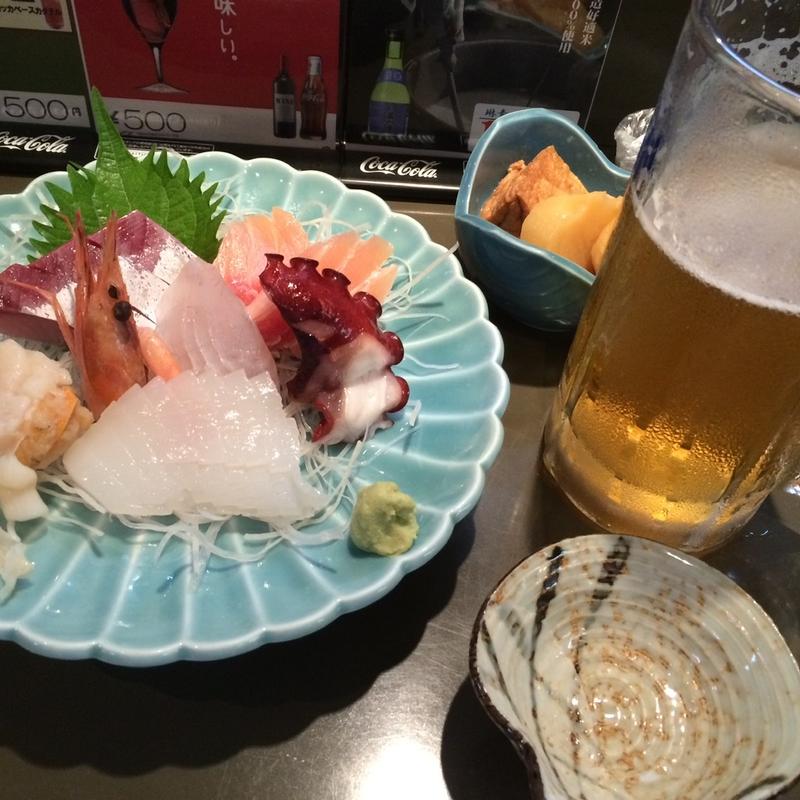 刺身盛り合わせ(十魚八（ととはち）)