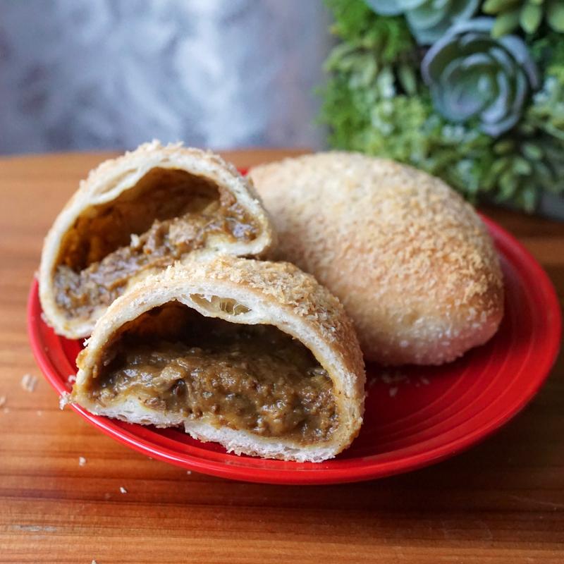 牛すじカレーパン(Bakery Smile)