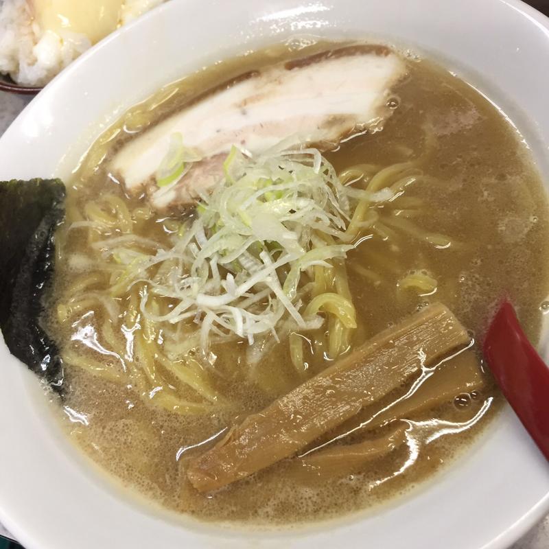豚骨醤油ラーメン(ラーメン 鶏豚)