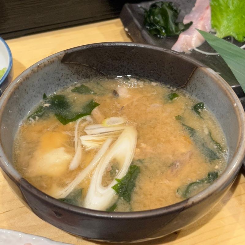 あら汁(マルカン漁業部 海がき 本店)