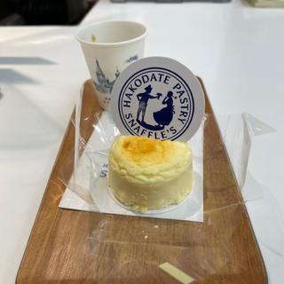 チーズ(函館洋菓子 スナッフルス 金森洋物館店)