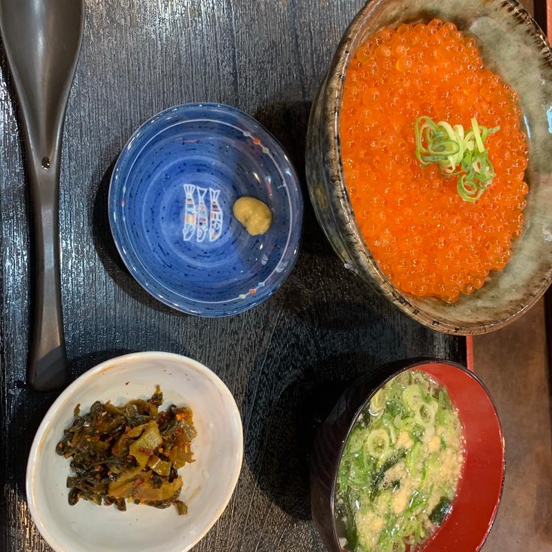 (いくら家 丼 伊川谷店)