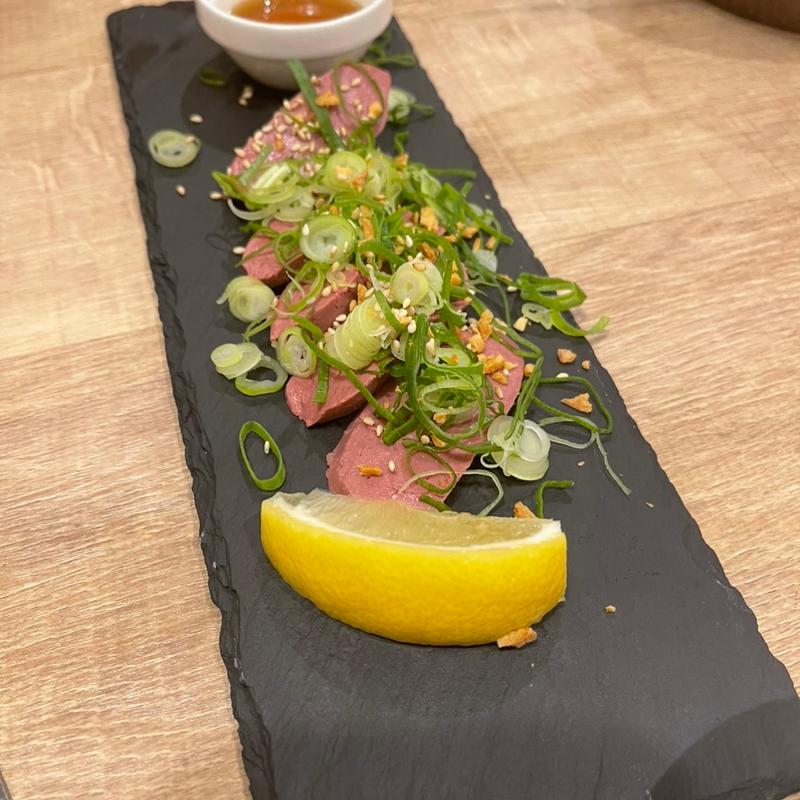 俺の低温調理レバ刺し(焼肉ホルモン ゆうじ 三木店)