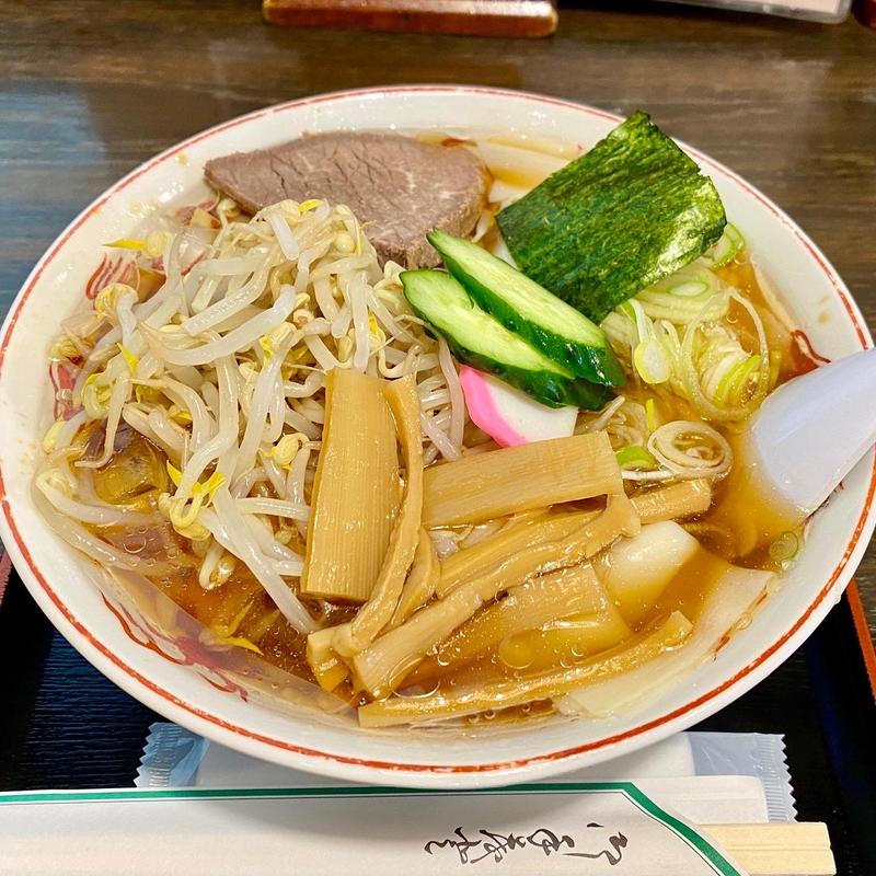 冷しワンタンメン (栄屋本店)