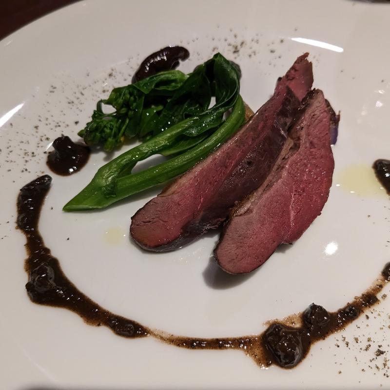 ビドリガモのロースト　ベヴェラーダソース(オステリア・アウストロ （Osteria Austro）)