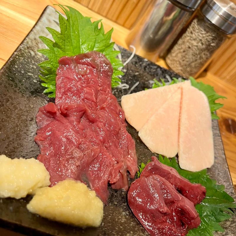 馬刺三点盛り(𩣆 BACHI（ばち）巣鴨店)