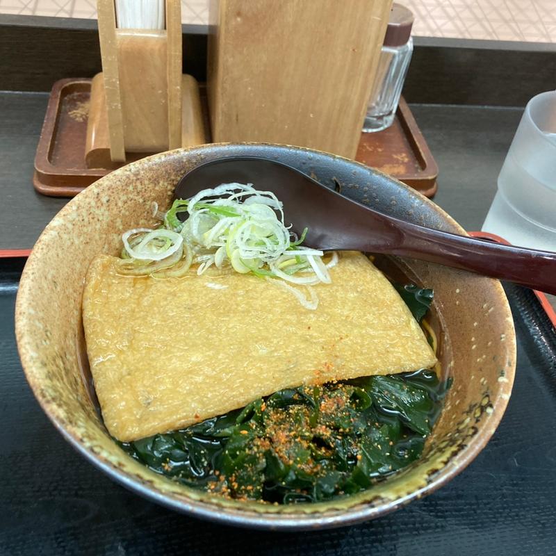 きつねそば、わかめトッピング(えきめんや 京急久里浜店)