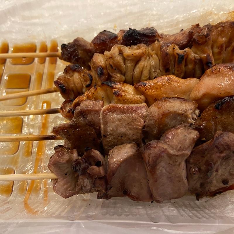 もつ焼き5本盛り合わせ(もつ焼き とん豚)