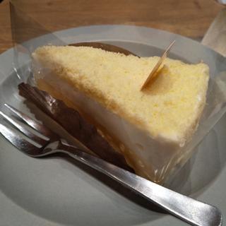 二層のチーズケーキ(カフェカルディーノ エトモ池上店)