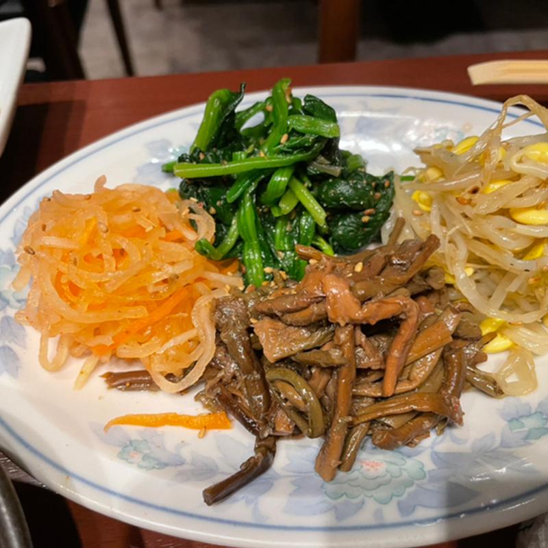 ナムル盛り合わせ(赤坂 焼肉 うしや)