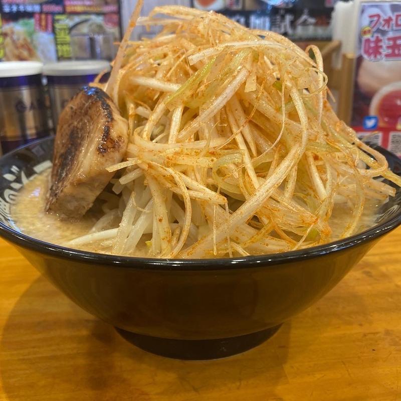 ネギ味噌ラーメン(濃厚味噌ラーメンジム　味噌のジョー坂東店)
