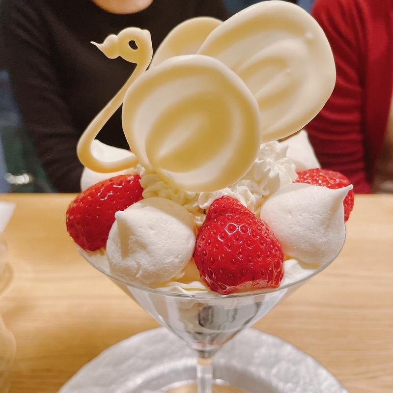 越冬白鳥(夜パフェ専門店 パフェテリア パル心斎橋)