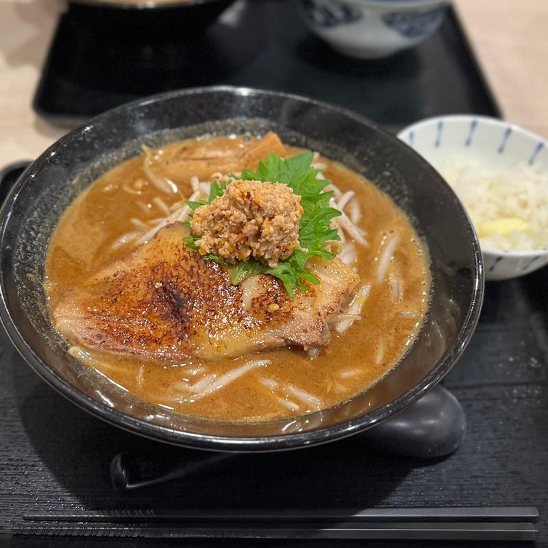 濃厚京味噌ラーメン•バターライスセット(麺屋 たけ井 R1号店)