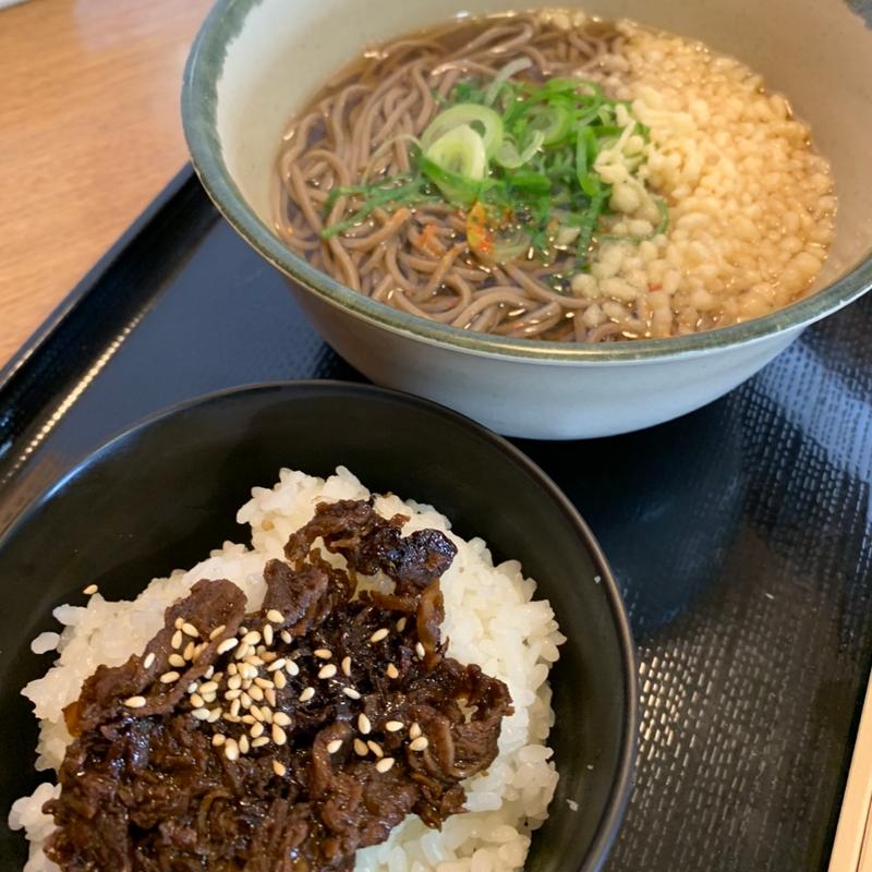 (恵那峡サービスエリア上り線　名物横丁 )