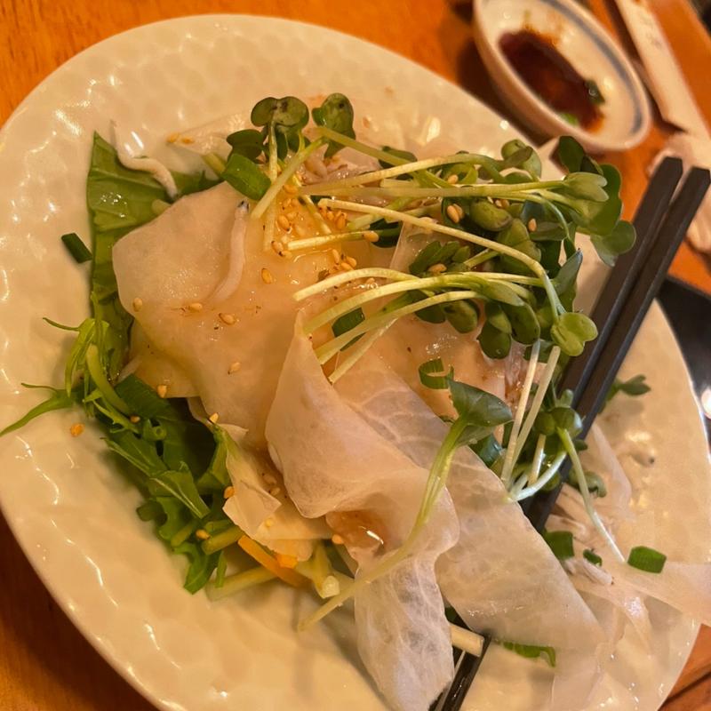 大根としらすの梅肉サラダ(恵比寿 若どり （わかどり）)
