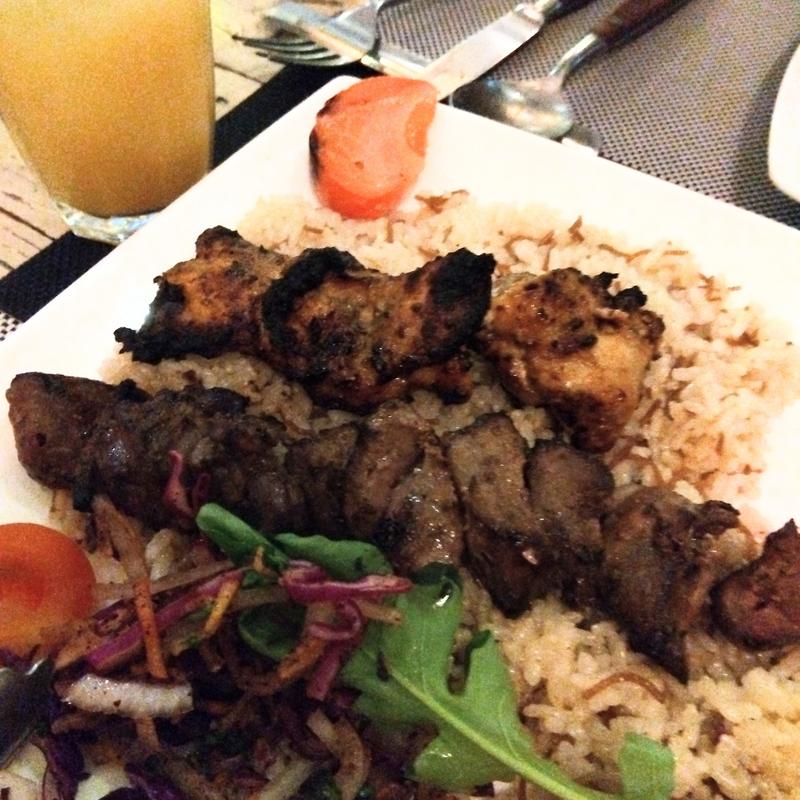 シシケバブセット(トルコ料理 ドルジャマフセン Doluca Mahsen)