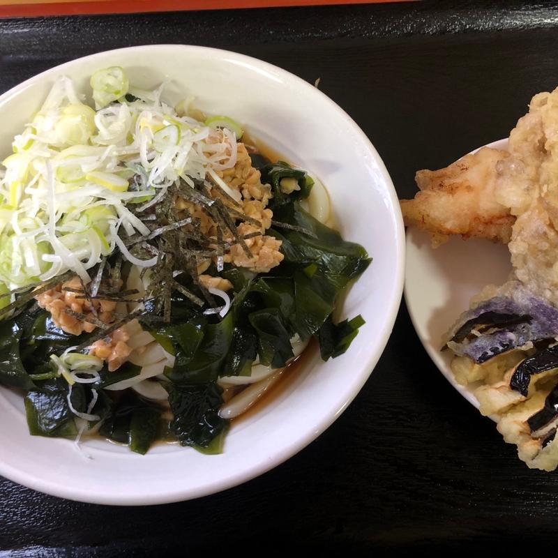 わかめ納豆ぶっかけ並(うどん屋 寅久)