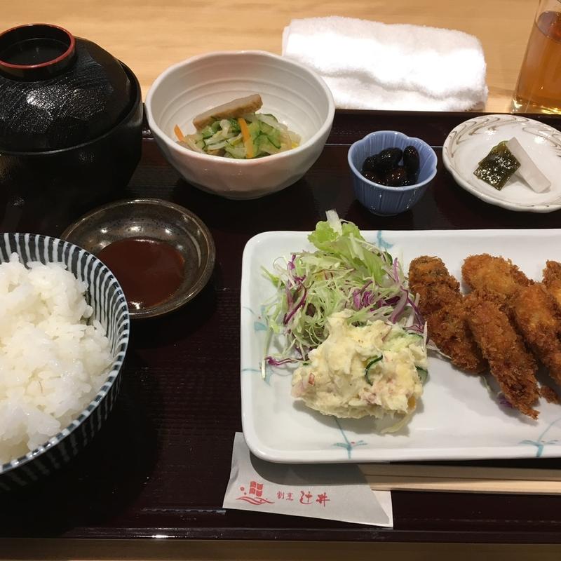 カキフライ定食(割烹 辻井)