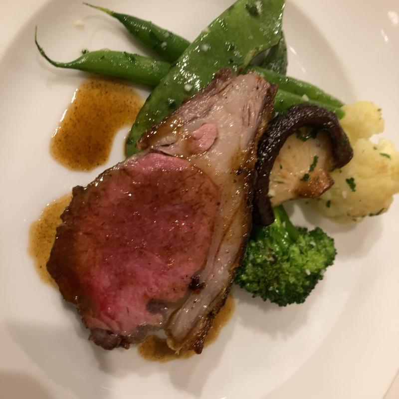 オーストラリア産子羊背肉のロースト(アトリエ キュイ)