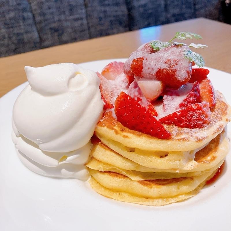 ストロベリーミルク(メランジュ・ドゥ・シュハリ クレープリー)