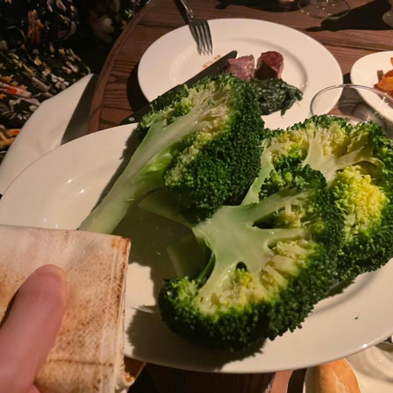 フレッシュブロッコリー（スチーム）(Peter Luger)