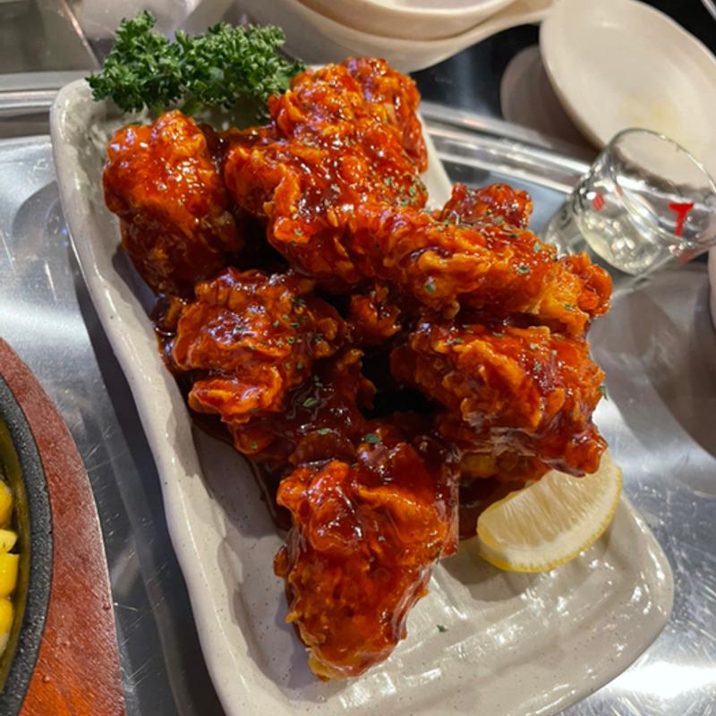 ヤンニョムチキン(ホンデポチャ ほぼ新宿のれん街別館)