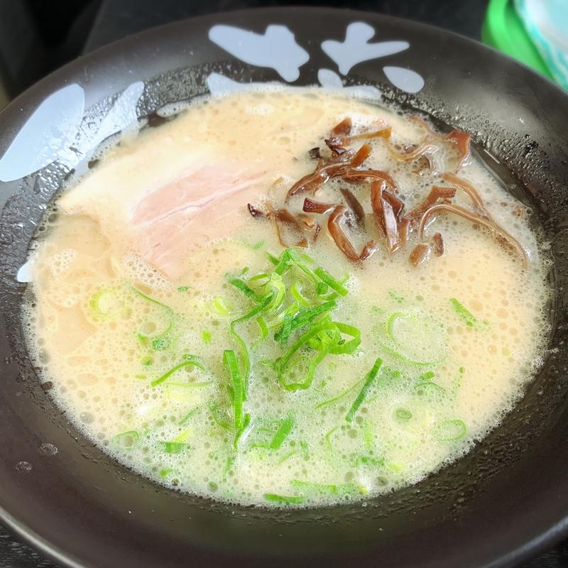 ラーメン(とんこつらーめん雷蔵 諸岡店)