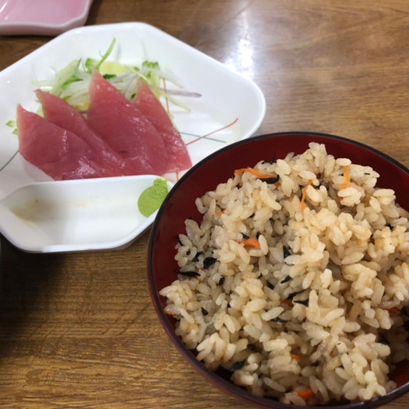 定食のさしみとジューシー(新山そば)
