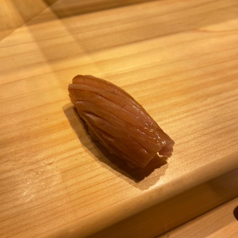 氷見寒鰤おなか(鮨 りんだ)