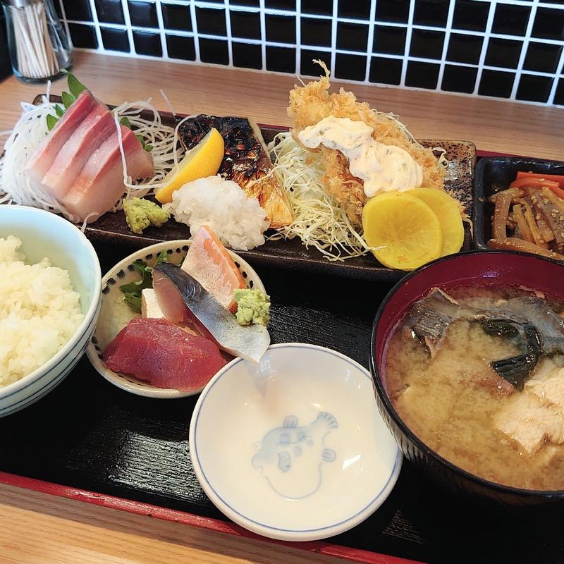 冬将軍定食(たらフライ･鯖焼き･ぶり刺身)(魚と肴 とおるの台所)
