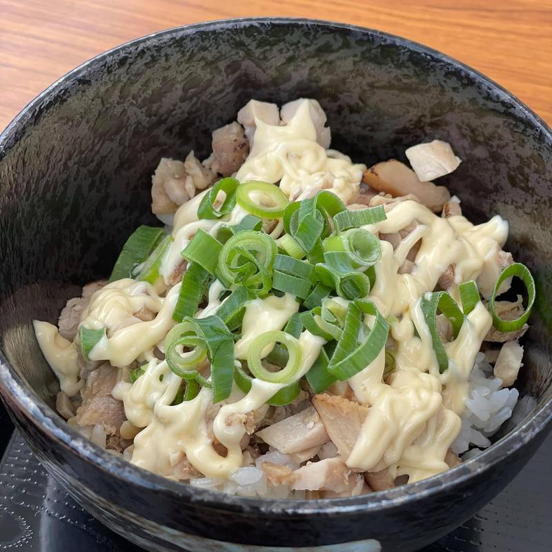 炙り鶏丼(ラーメン新屋台 大我)