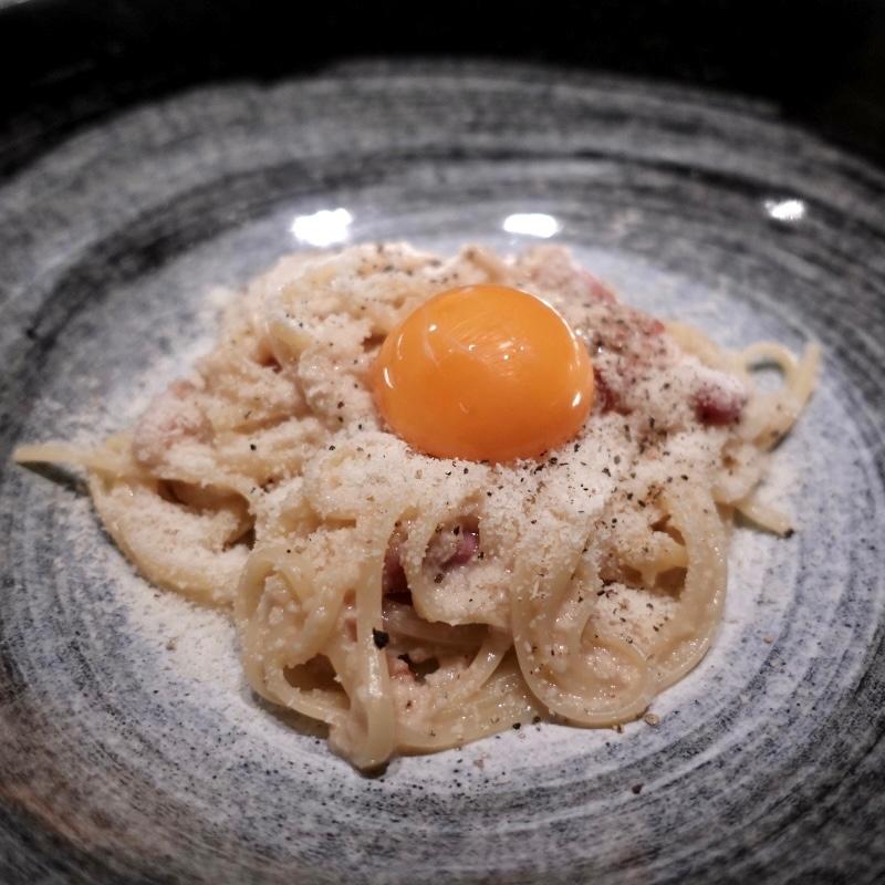 とろろカルボナーラ(恵比寿 創作和食 深夜食堂GAMIN)