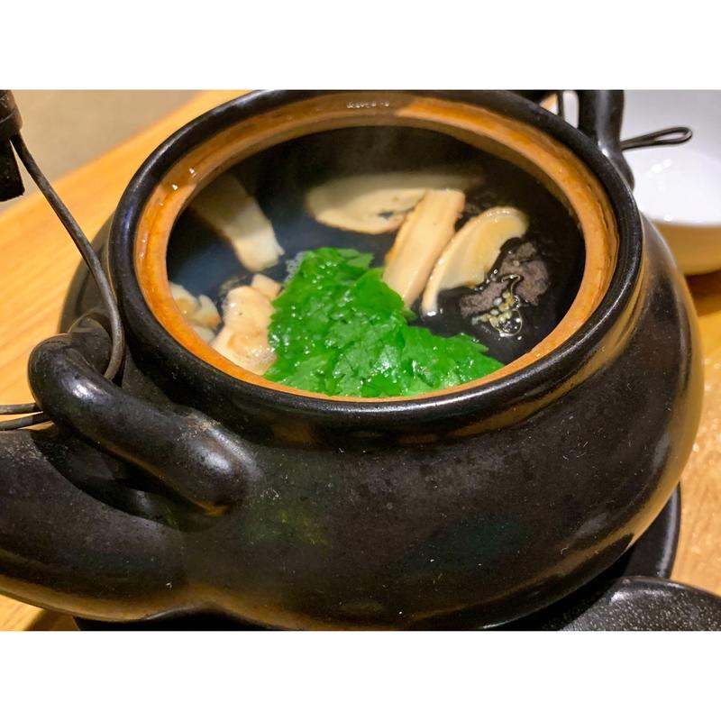 土瓶蒸し(スタンド四坪)