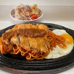 平日限定ランチ　カツナポ　サラダ　ドリンク付