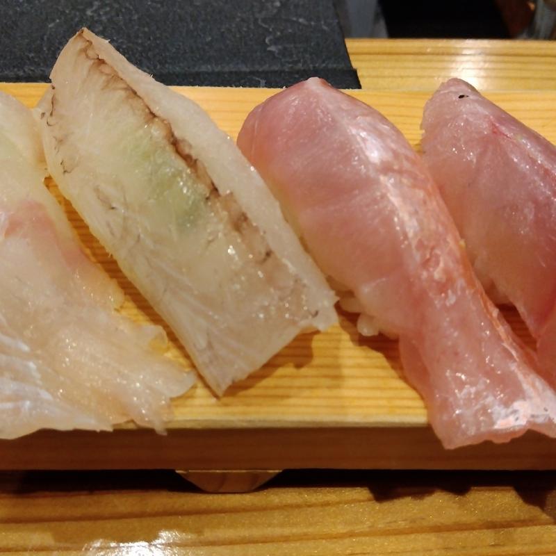 地魚にぎり10貫(鮨脩 （スシサネ）)