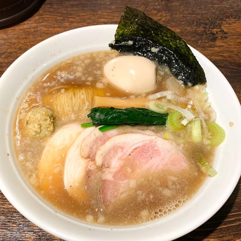 背脂煮干しそば：味玉限定麺(貝出汁中華そば竹祥)