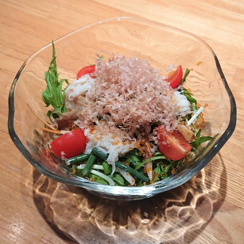 めかぶと蟹のねばねばサラダ(築地すしくろ 横浜ジョイナス店)