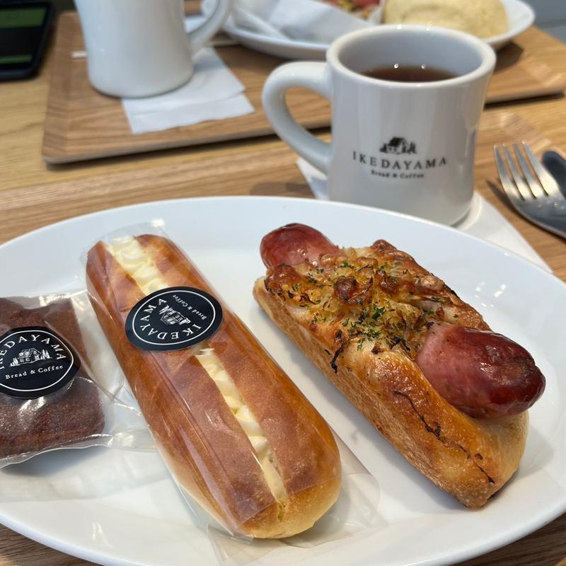 レレ(ブレッドアンドコーヒー イケダヤマ)