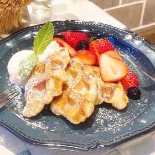 いちごクロッフル(フェブラリーカフェ （FEBRUARY CAFE）)