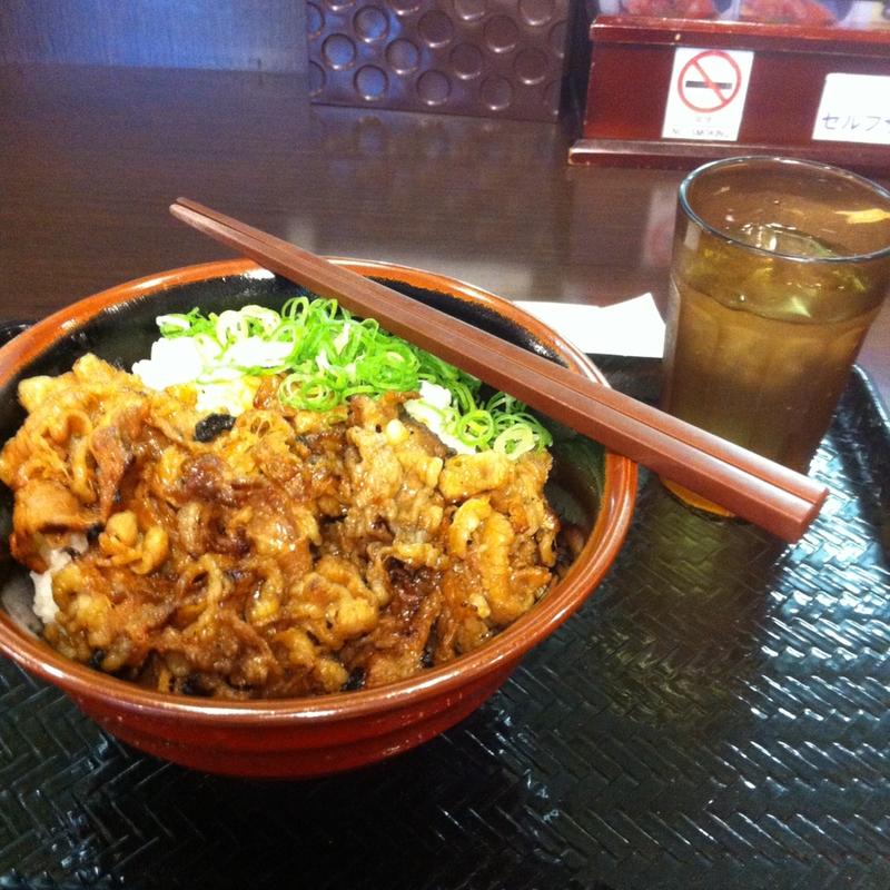 カルビ丼(韓丼 新堀川本店)