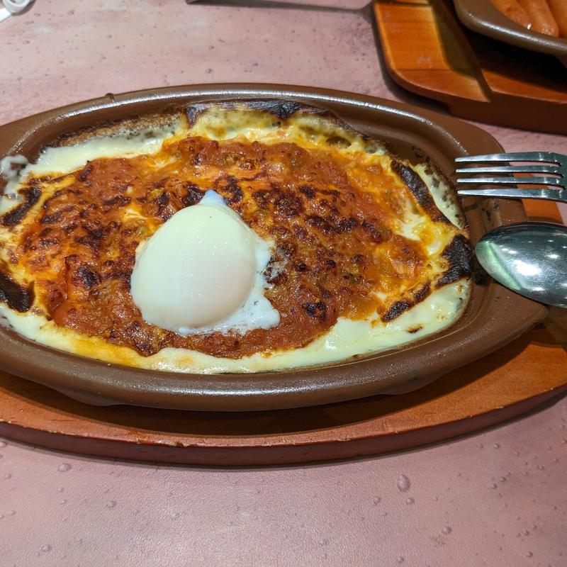 半熟たまごのミラノ風ドリア(サイゼリヤ)