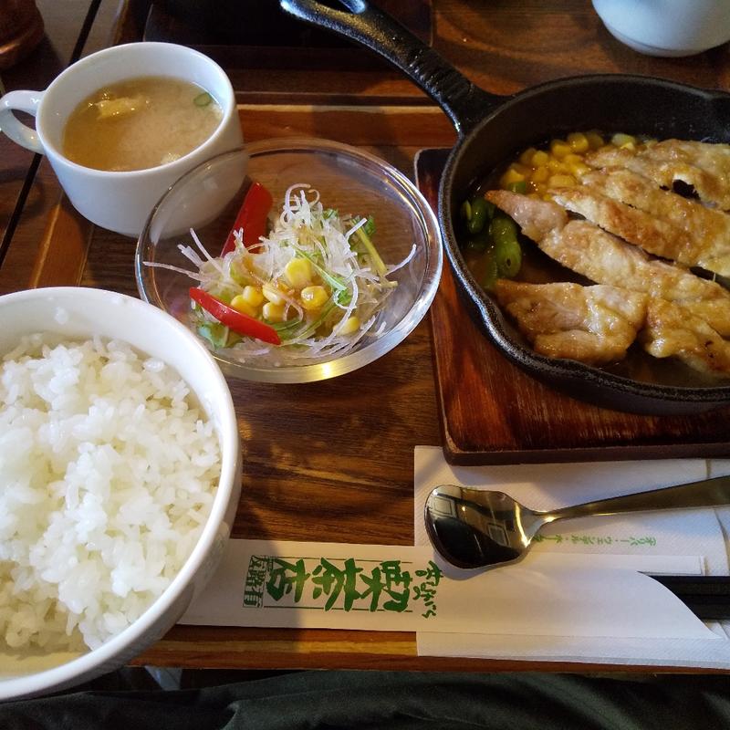 ■ポークソテー ジンジャーバターソース(喫茶店 友路有 赤羽二号店 （トゥモロー）)