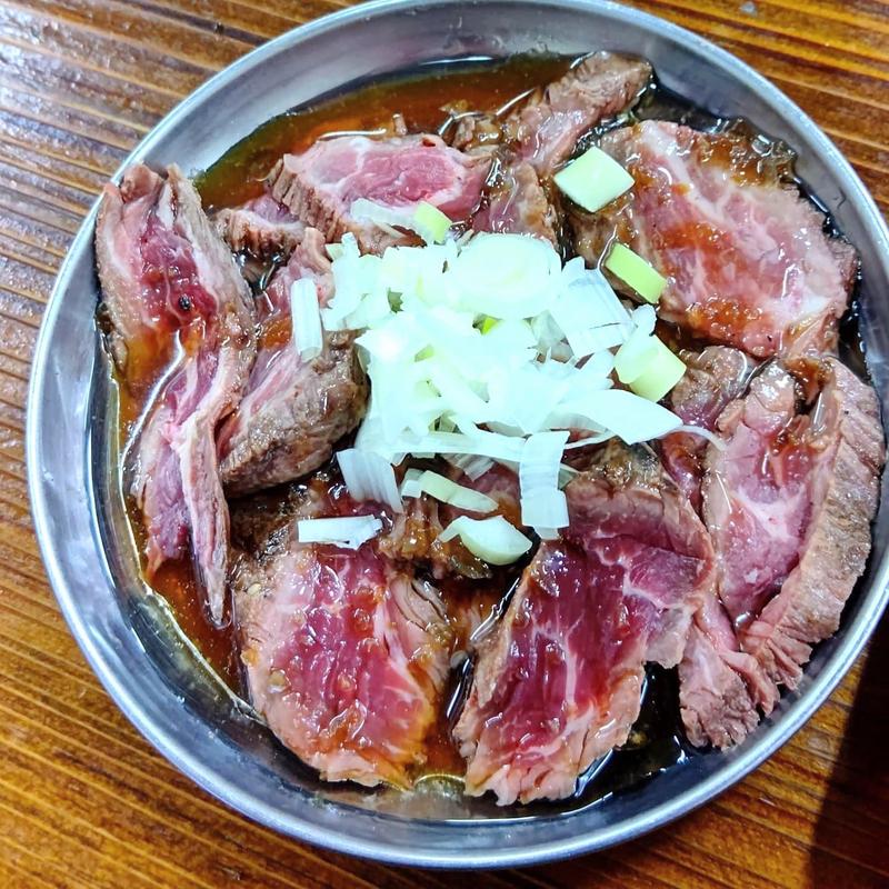 牛ハラミたたき(大衆食堂スタンドそのだ)